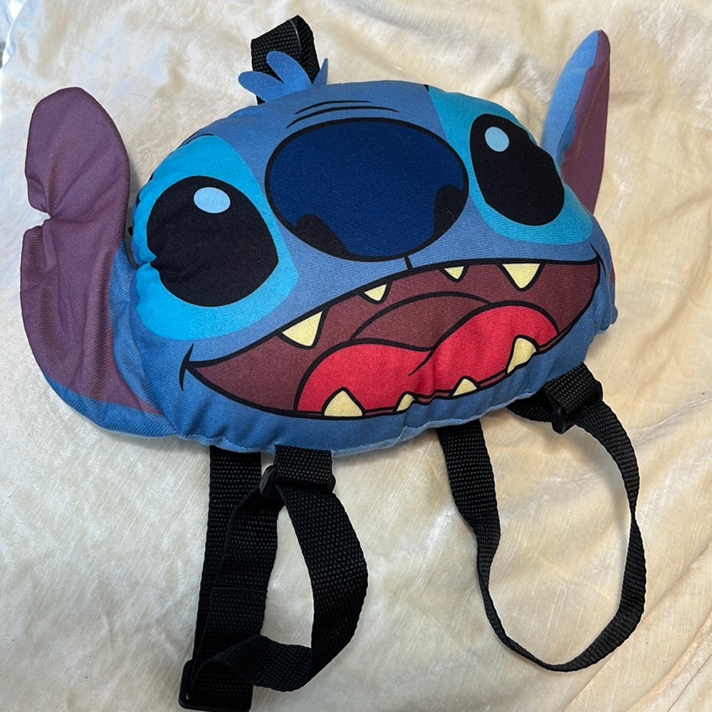 Stitch back pack